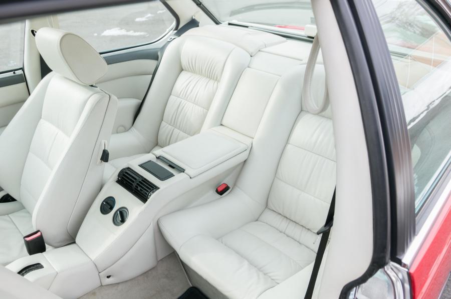 Интерьер BMW M6 1986 года  (NA) (фото 31 из 33)